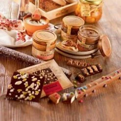 Mendiant Lait - Cranberries Et Amandes Caramélisées -Le Comptoir De Mathilde mendiant cranberries et amandes caramelisees chocolat lait 2